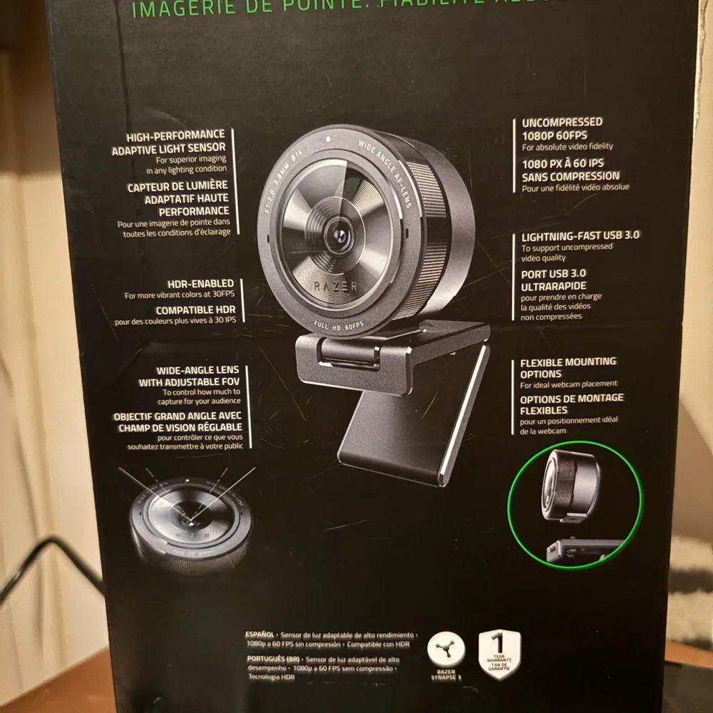 Razer Kiyo Pro Camera - Black and Green